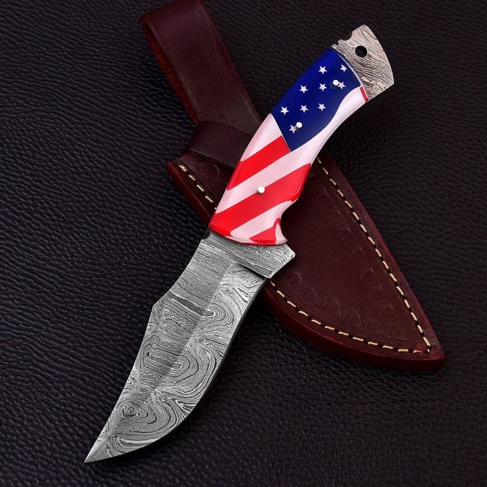 9-inch Twist Pattern Damascus Steel Hunting knife with Leather sheath.